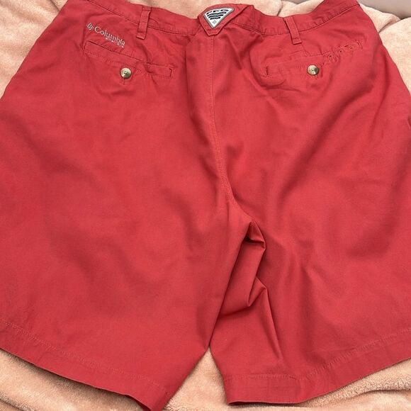 Columbia PFG flat front salmon colored shorts size 40 - Picture 5 of 5